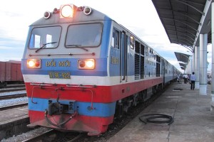 Thong Nhat train is the North - South train in Vietnam