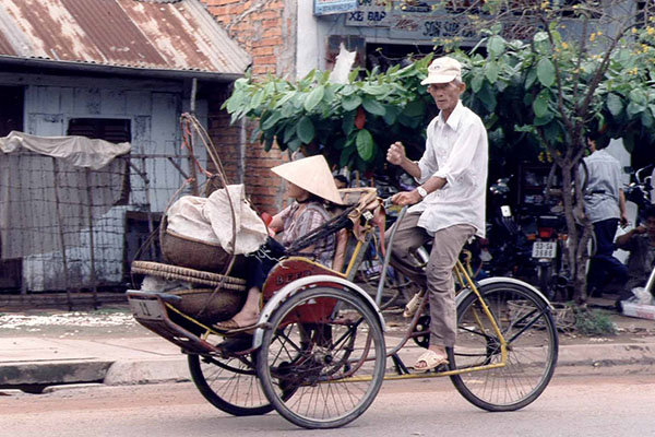 Visit Hanoi by cyclo to dive in the soul of Hanoi, Vietnam local tour 