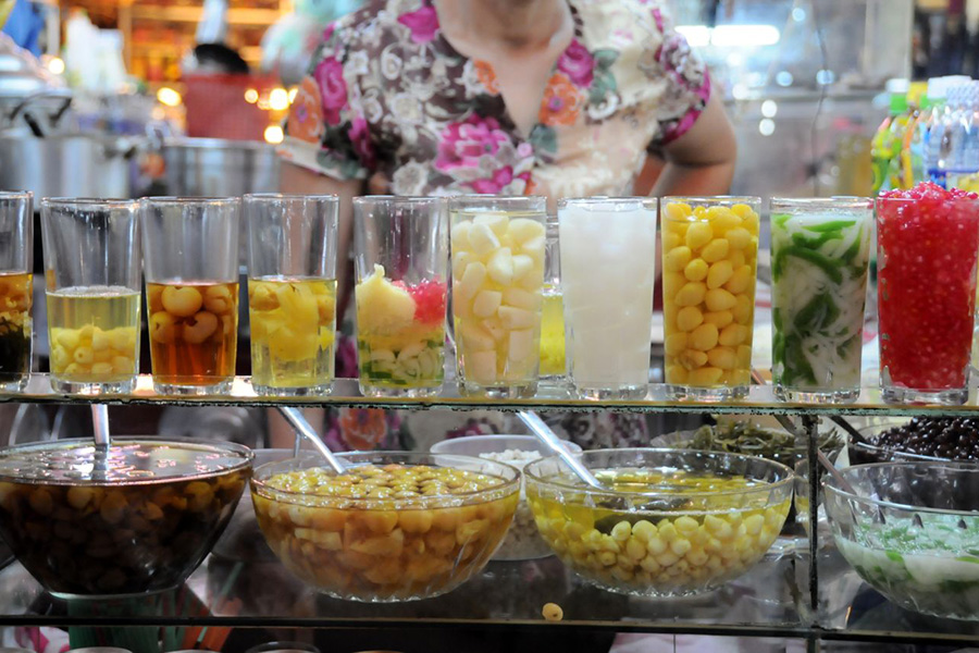 Che Hem in Hue Market, Vietnam Trips