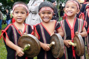 Local kids are taught about Gongs culture