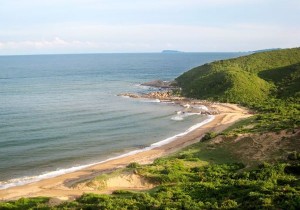 The pristine beach and wild nature give you a Robinson Crusoe-like feeling