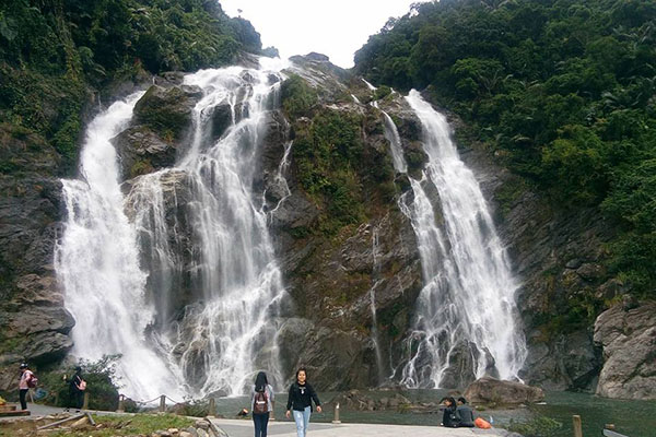 Trang Minh Long waterfall, Vietnam trips