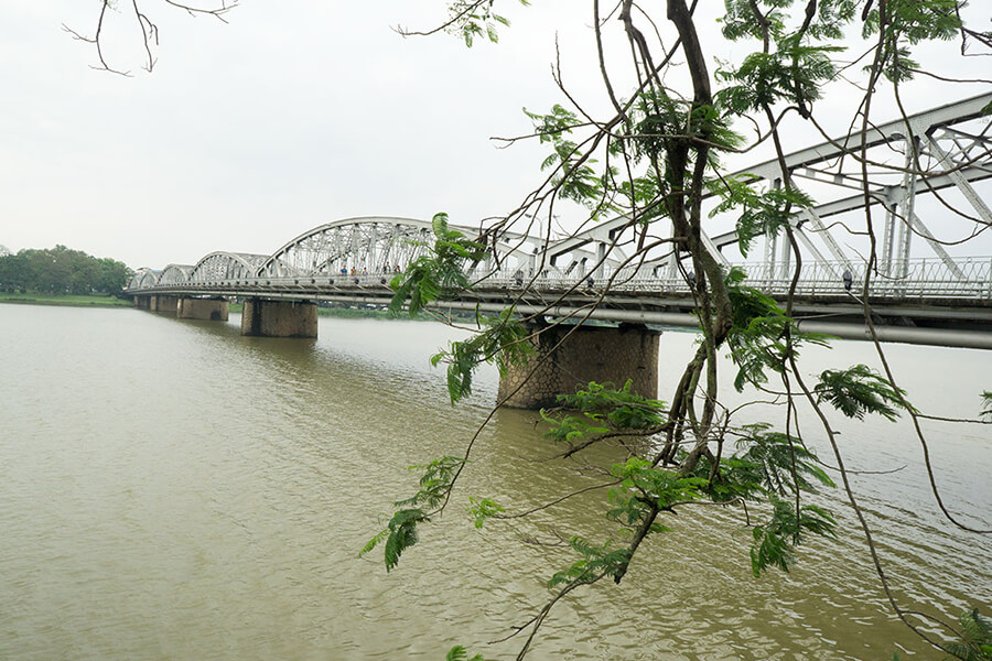 Trang Tien Bridge, Hue