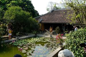 Tinh Gia Vien - Garden House