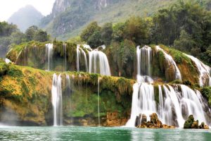 ban gioc waterfall cao bang vietnam tour
