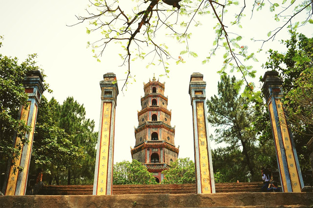 thien mu pagoda hue tours