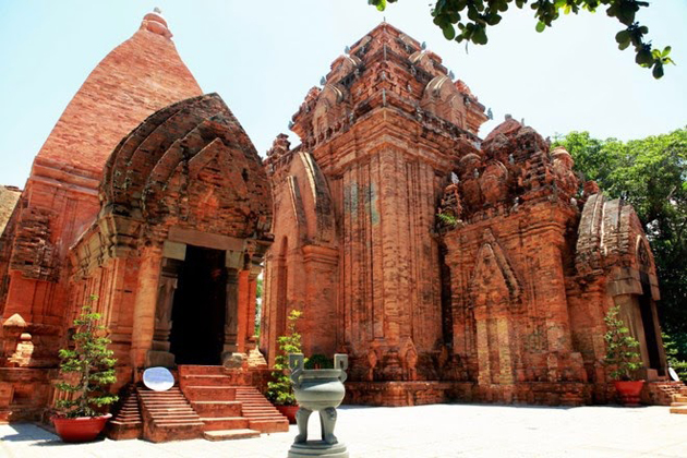 cham tower nha trang tours