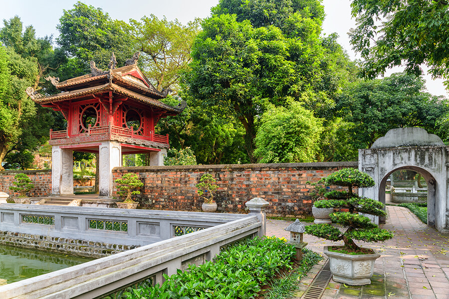 the temple of literature, Vietnam local tours