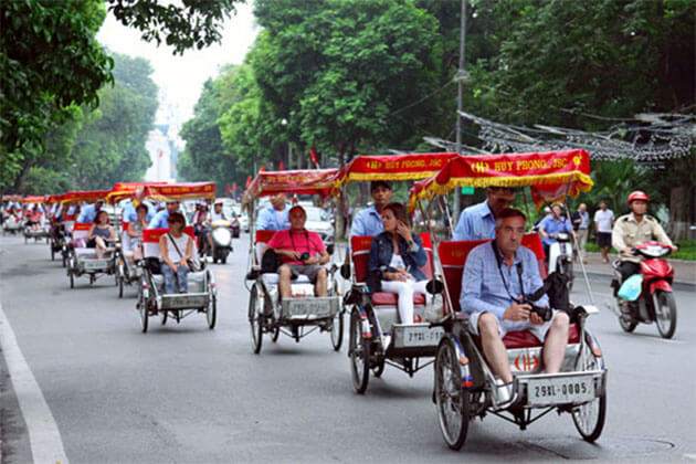 Cyclo in Hanoi, Beach holiday in Vietnam