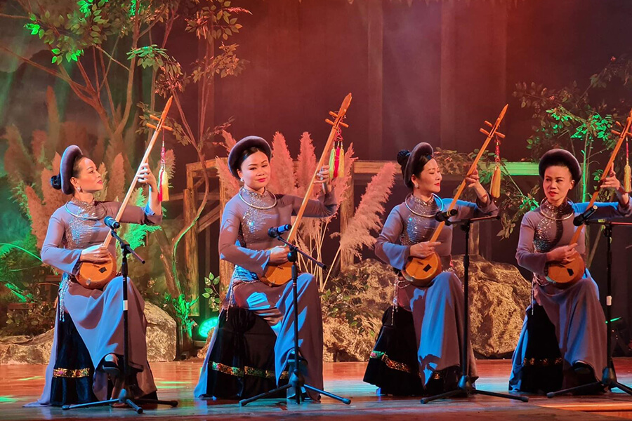 Vietnamese Traditional Music