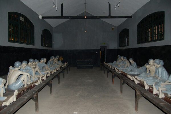 Hoa lo prison, Hanoi tours