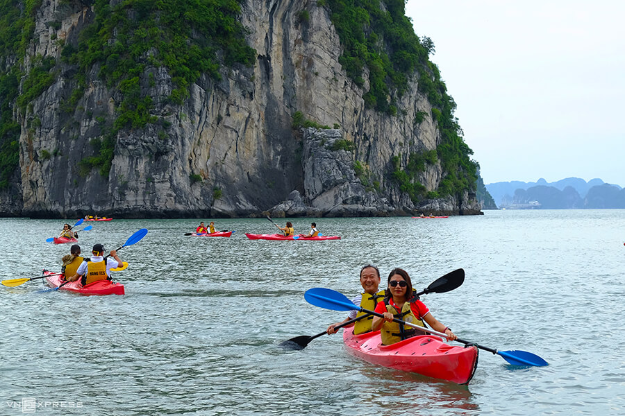 Bai Tu Long, Visit Vietnam