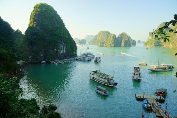 Ha Long Bay, Local tour in Vietnam