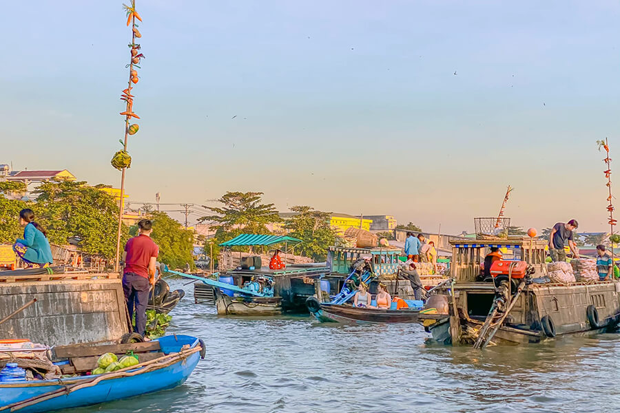 Cai Be Floating Market, Vietnam Tour Packages