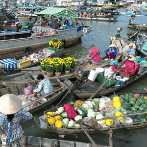 Cai Be Floating Market, Vietnam family vacations