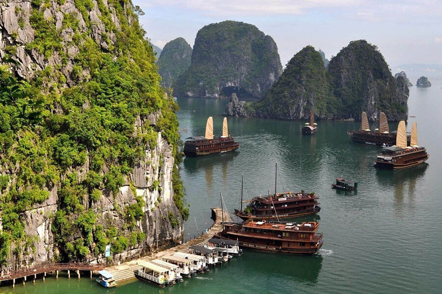 Halong Bay Cruise, Vietnam Tour Package