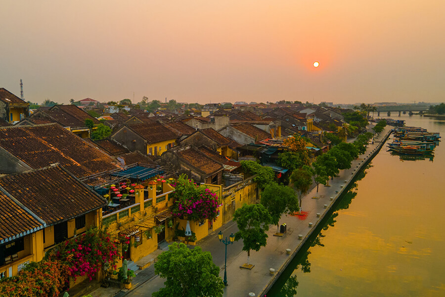 Hoi An ancient town, trips in Vietnam