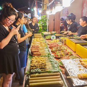 Street food in Hoi An - Vietnam tour package