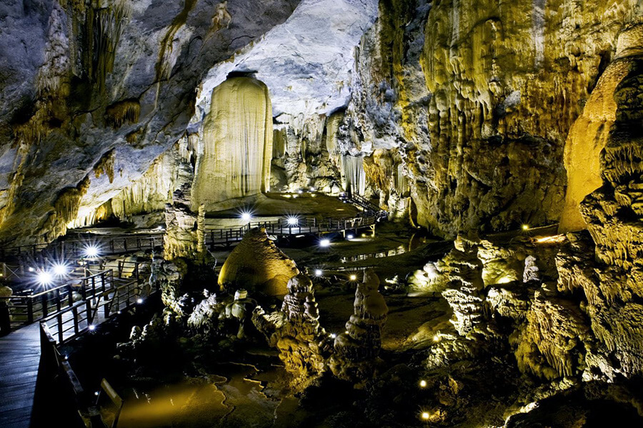 Thien Duong cave, Vietnam classic tour
