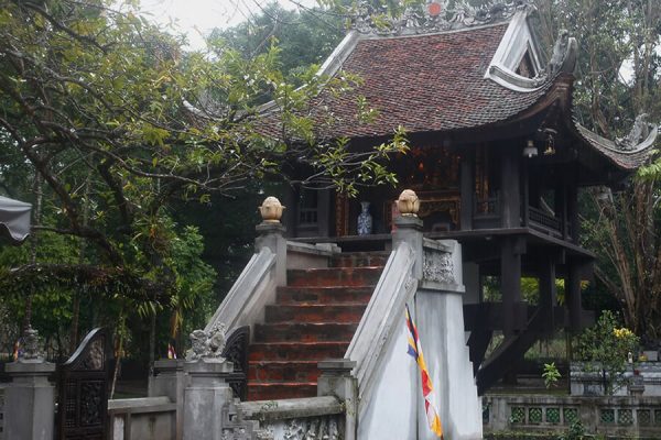 One Pillar Pagoda, Family Tour in Vietnam