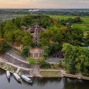 Thien Mu Pagoda, Vietnam tour package