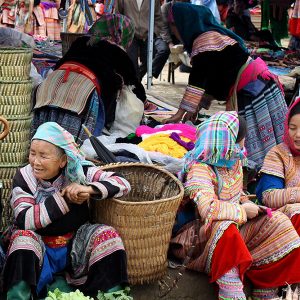 dong van market, vietnam adventure tour