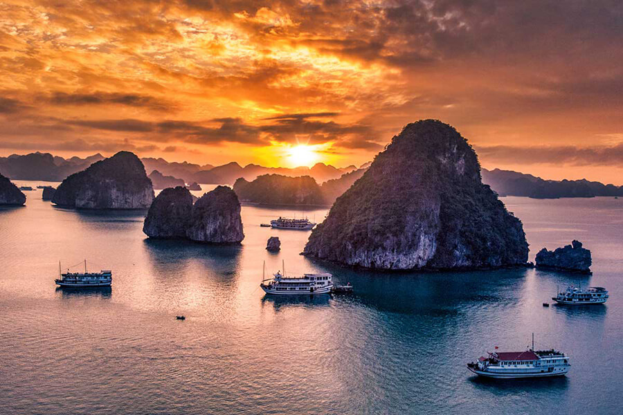 Ha Long Bay sunset, Trips in Vietnam