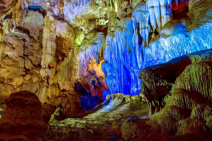 Sung sot cave, Vietnam beach tours in Vietnam