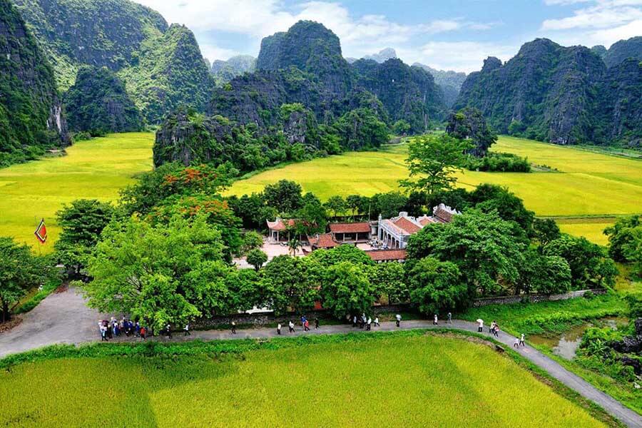 Hoa Lu citadel, Vietnam family tour trip