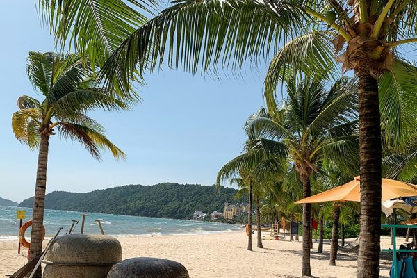 khem beach - Vietnam 17 day itinerary
