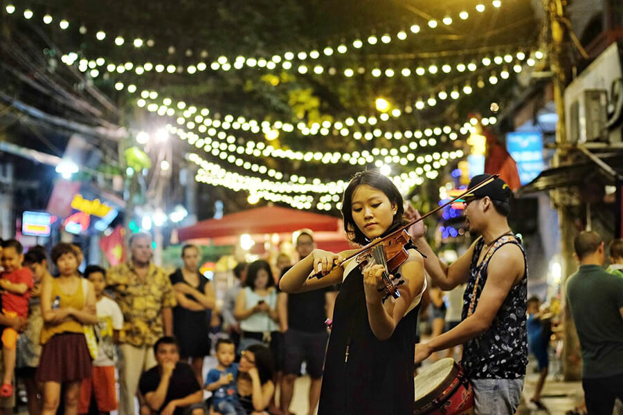 Hanoi Walking Street, Vietnam Family tour