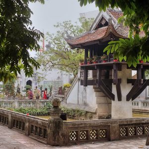 one pillar pagoda, hanoi, Vietnam local tours