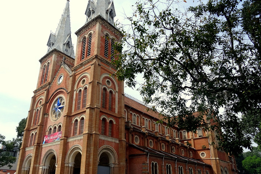 Notre Dame Cathedral in Sai Gon, Family Tour in Vietnam