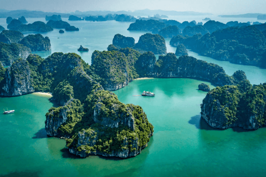 Bai Tu Long Bay