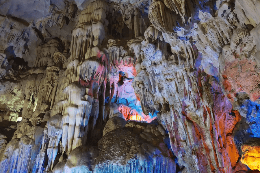 Thien Cung Cave