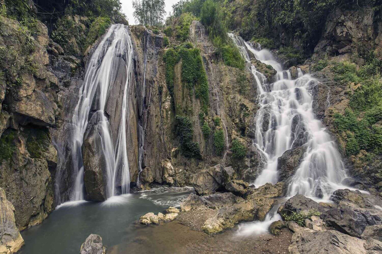 Go Lao Waterfall - Mai Chau