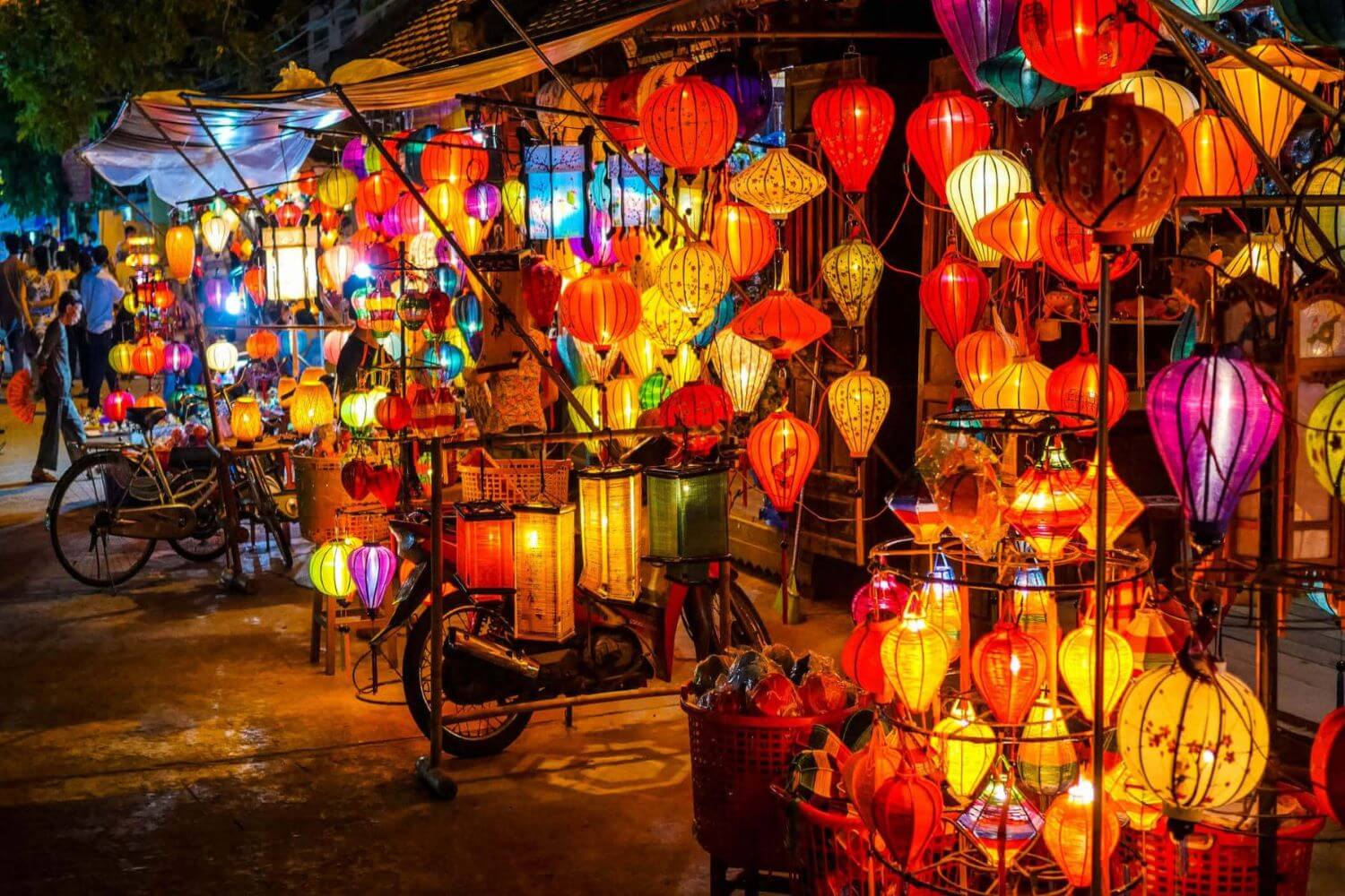 Hoi An Night Market - Hoi An