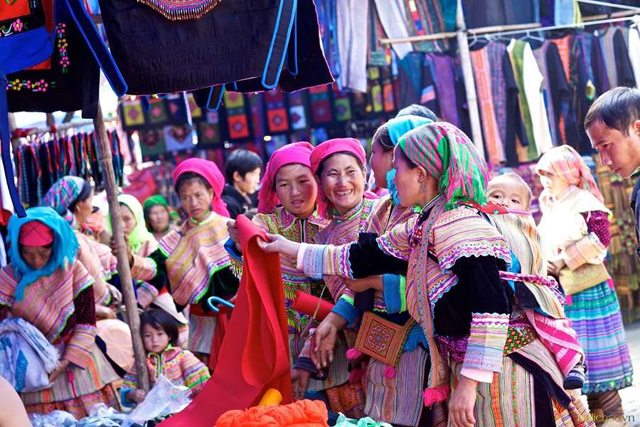 Bac Ha Market in Lao Cai - Vietnam tour package