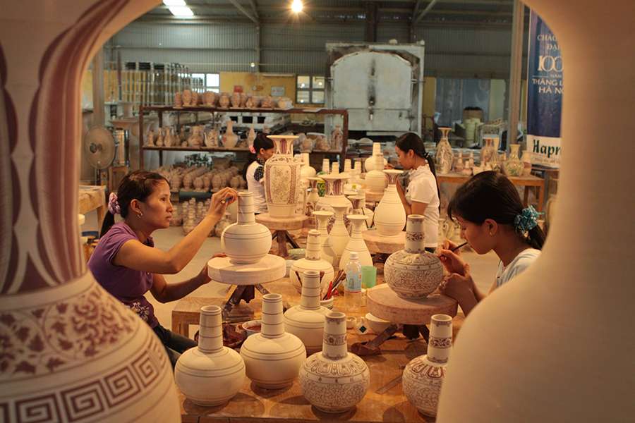 Bat Trang Ceramic Village - Vietnam tour package