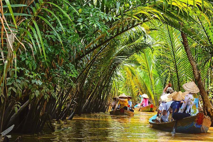 Boat tour in Vinh Long- Vietnam tour package