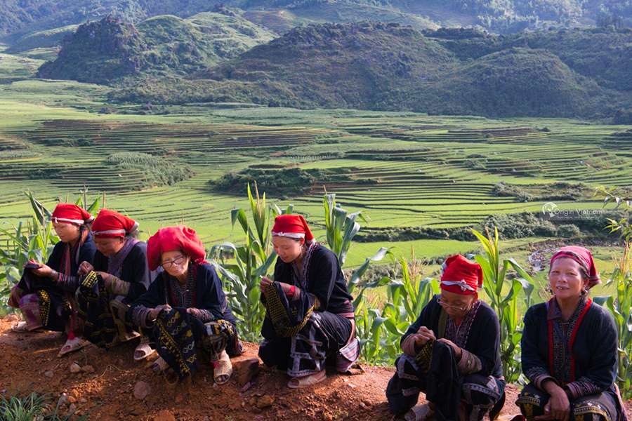 Giang Ta Chai Village of Red Dao minority - Vietnam tour package