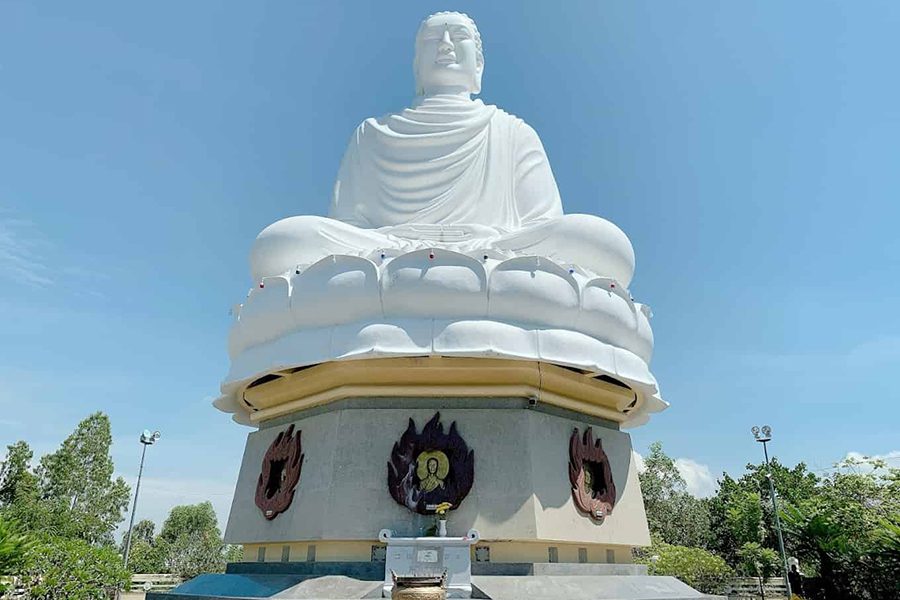 Long Son Pagoda - Vietnam family vacation