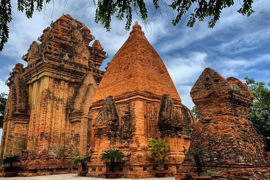 Ponagar Temple Nha Trang - Vietnam family vacation