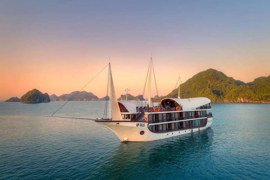Sena Cruise - Vietnam tour package