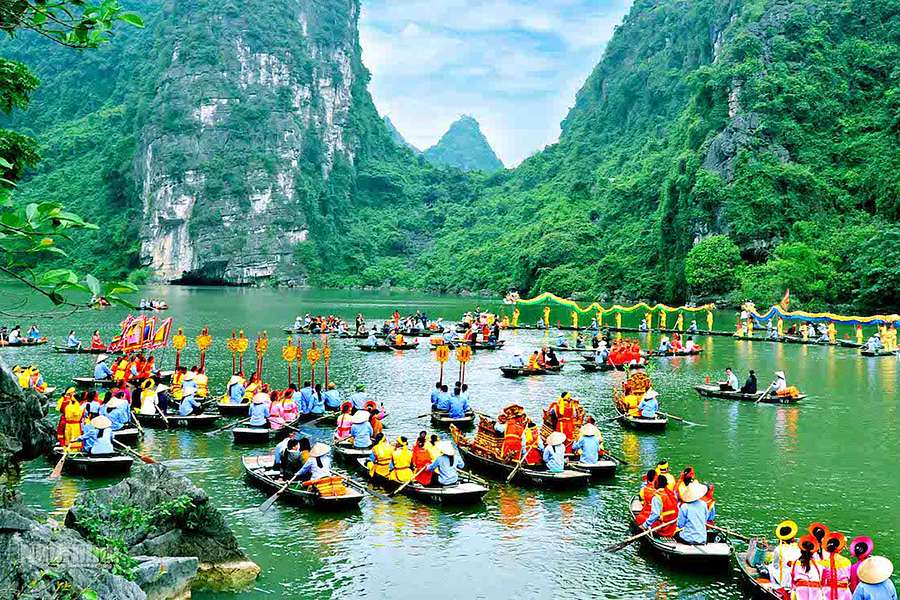 Trang An Scenic Landscape - Vietnam tour package