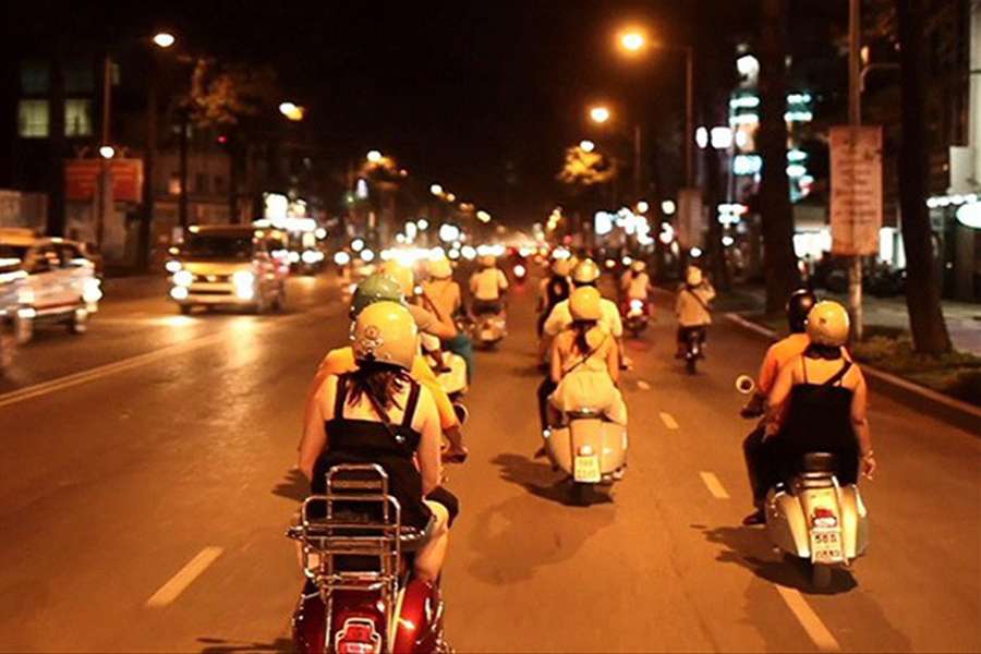 Saigon vespa tour - Cambodia Vietnam tour package