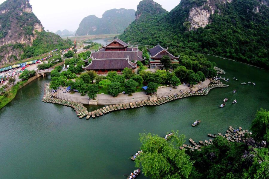 Trang An Eco Tourism-Vietnam tour package