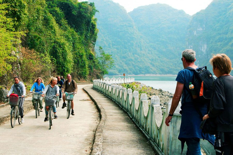 Viet Hai fishing village-Vietnam tour package