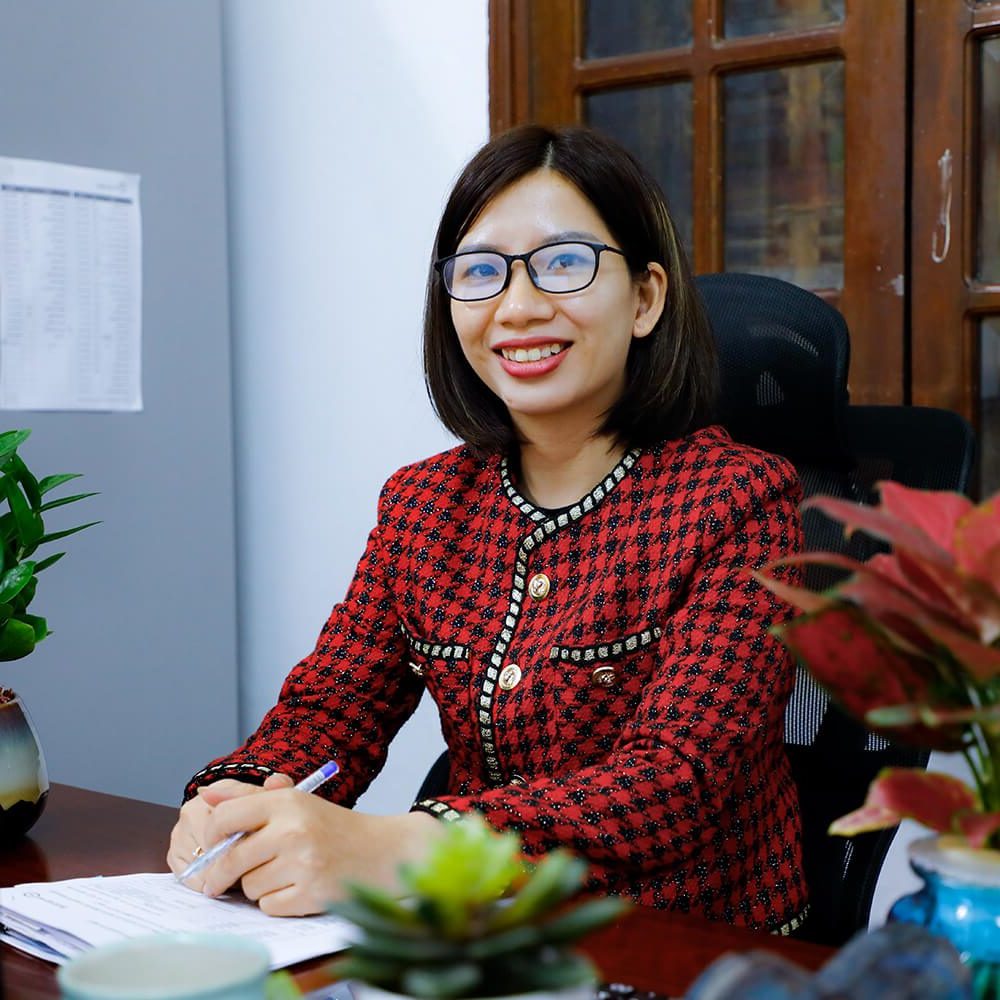 Mrs. Thuy Thanh Le - Vice Director of Finance