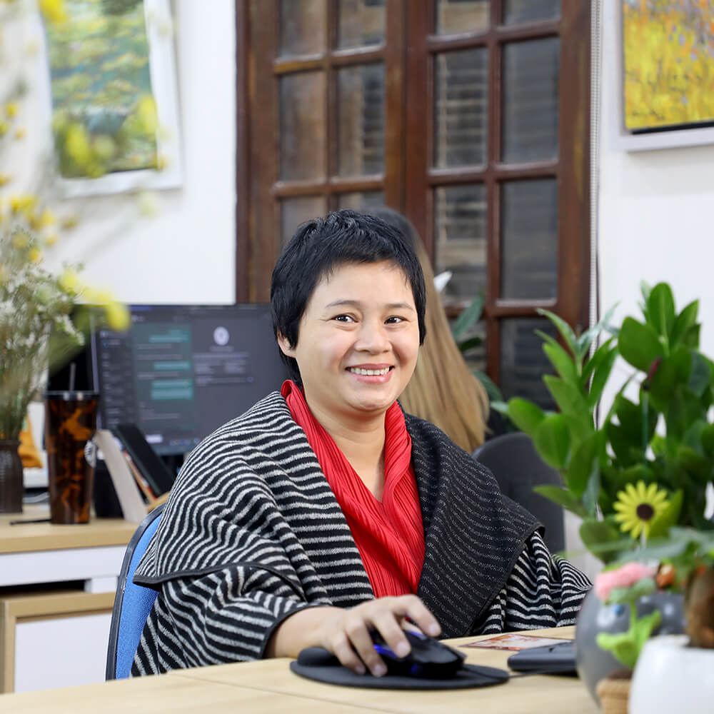Ms. Sammy Nguyen - Travel Consultant